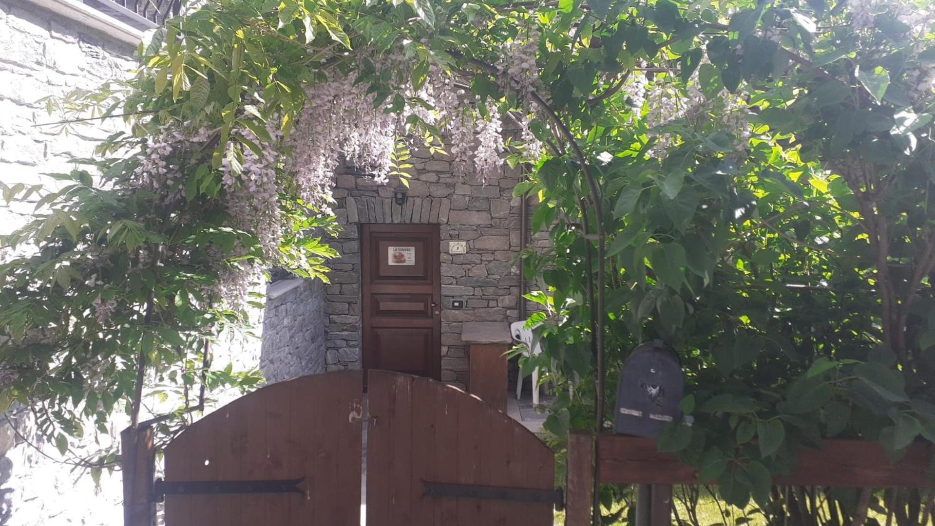 La Taniere Apartment Morgex Bagian luar foto